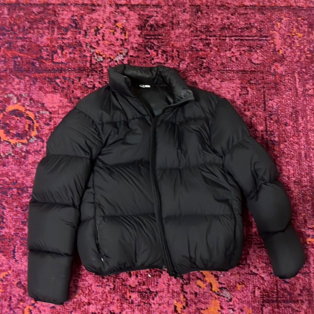Uniqlo black puffer jacket
